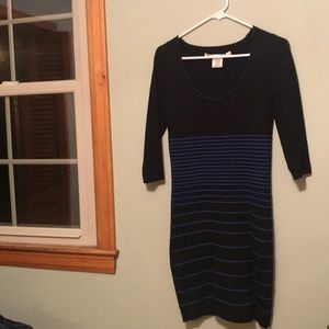 Cozy sweater dress. Blue and black.